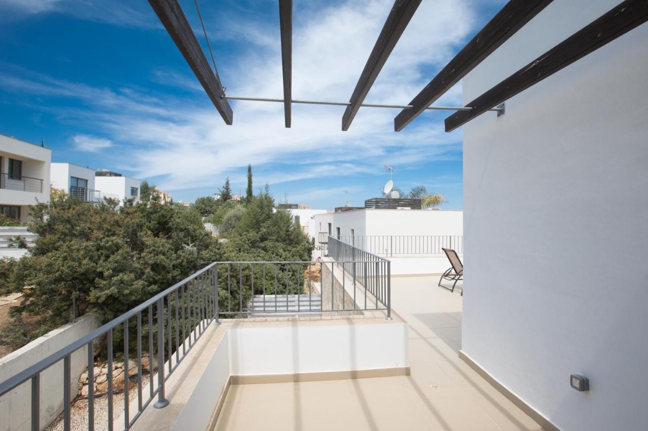 Esprit Villa 30 Polis Exterior photo